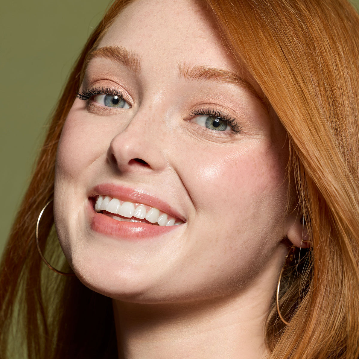 Jane Iredale Holiday 2026 – officiële campagnefoto Serenity